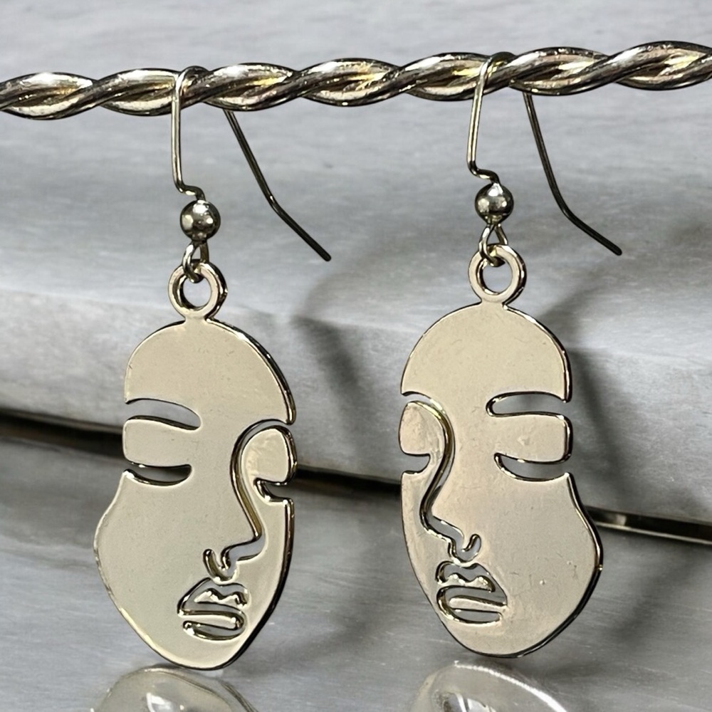 Gold Abstract Face Outline Earrings | Stylish and Artsy Look | Handmade NWT - Picture 5 of 9